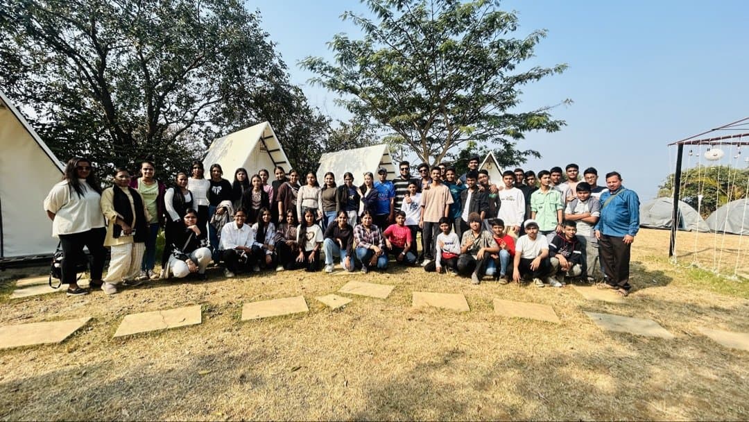 Campingsthan tent setup at sunset