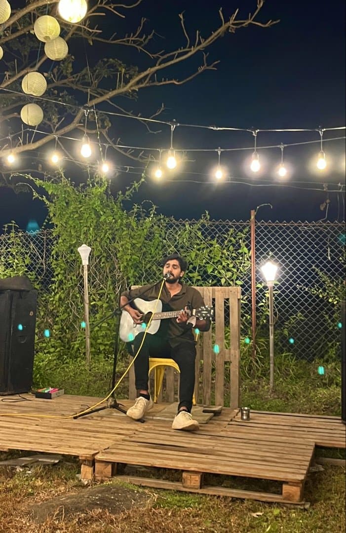 Campingsthan tent setup at sunset